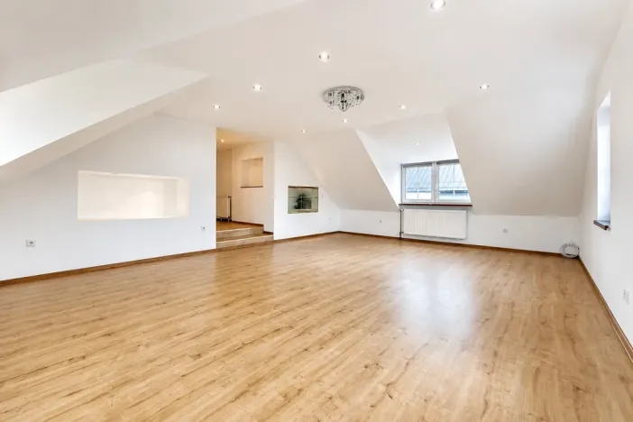 Prodej rodinného domu, Hora Svatého Šebestiána, 295 m2