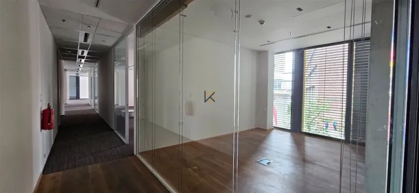 Pronájem komerční nemovitosti, Praha - Nusle, Pikrtova, 1070 m2