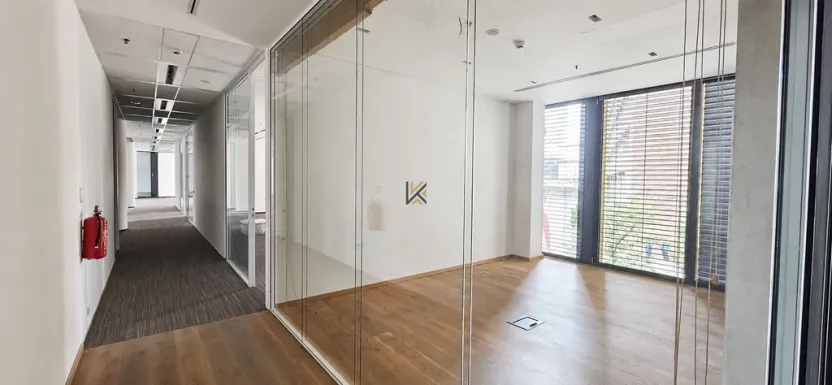 Pronájem komerční nemovitosti, Praha - Nusle, Pikrtova, 1070 m2
