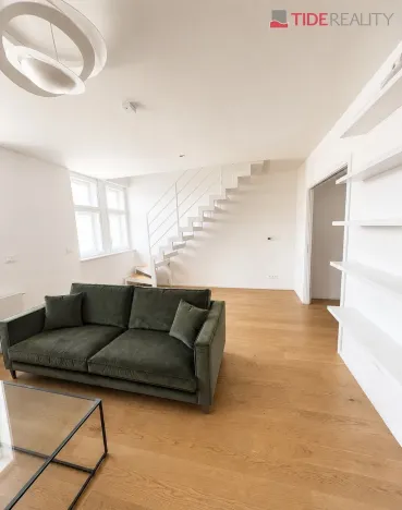 Pronájem bytu 3+1, Praha - Vinohrady, Šafaříkova, 95 m2