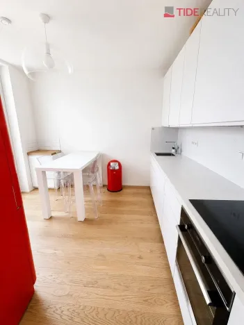 Pronájem bytu 3+1, Praha - Vinohrady, Šafaříkova, 95 m2