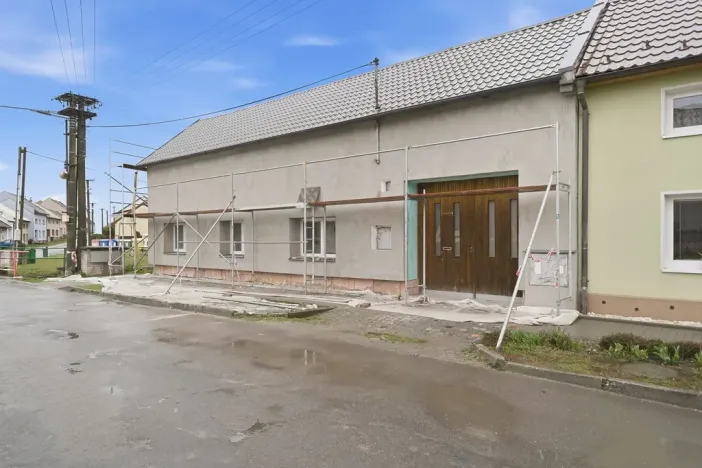 Prodej rodinného domu, Krčmaň, Náves, 250 m2