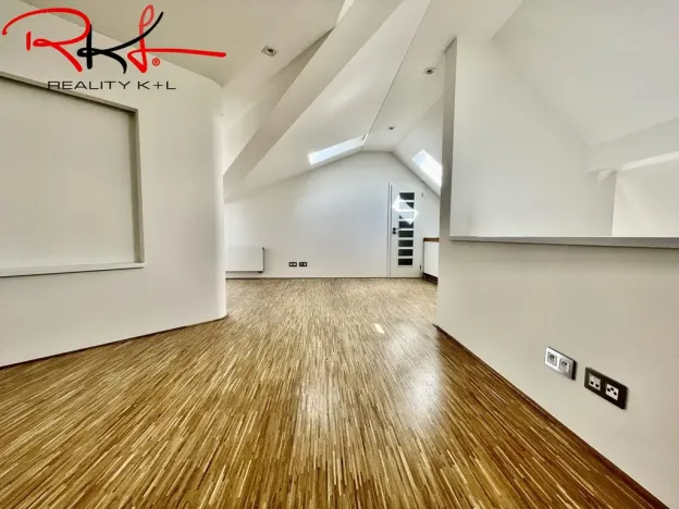 Pronájem bytu 6+kk a větší, Praha, Ovenecká, 265 m2