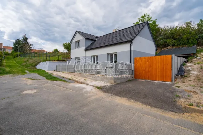 Prodej rodinného domu, Zvoleněves, 81 m2