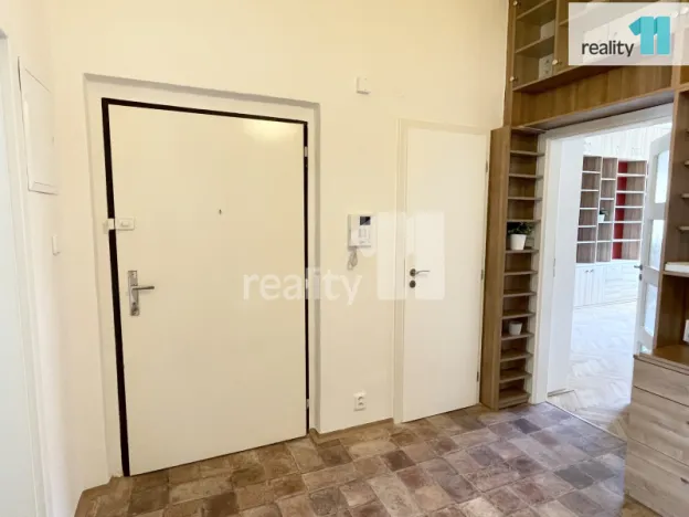 Pronájem bytu 3+1, Praha - Žižkov, Biskupcova, 93 m2