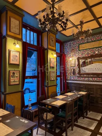 Pronájem restaurace, Praha - Karlín, Křižíkova, 320 m2