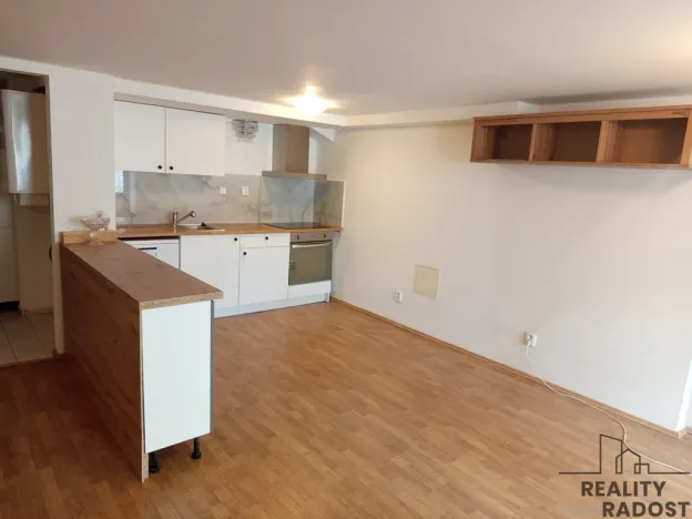 Pronájem bytu 1+kk, Praha, Lumiérů, 57 m2