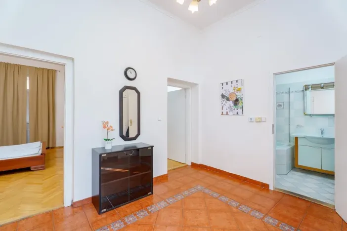 Pronájem bytu 3+1, Praha - Nové Město, Vyšehradská, 90 m2