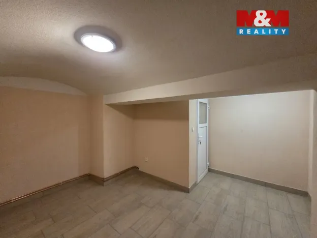 Pronájem komerční nemovitosti, Praha - Uhříněves, Přátelství, 40 m2