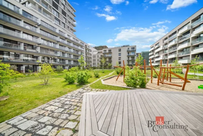 Pronájem bytu 1+kk, Praha - Žižkov, Tetauerova, 29 m2