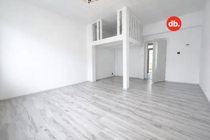 Prodej bytu 2+1, Karlovy Vary, Sokolovská, 77 m2