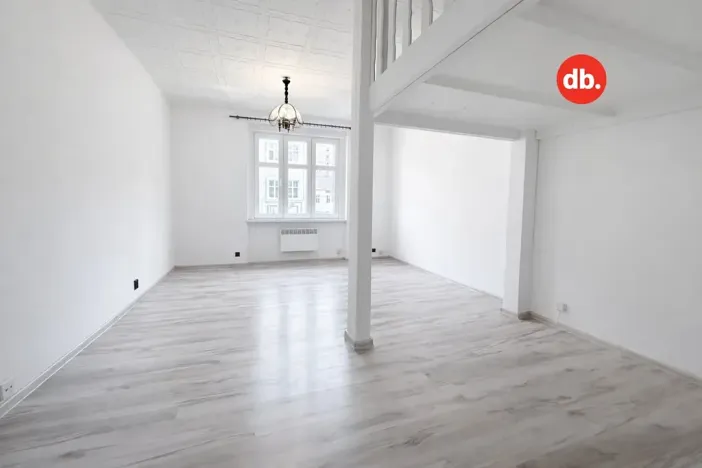 Prodej bytu 2+1, Karlovy Vary, Sokolovská, 77 m2