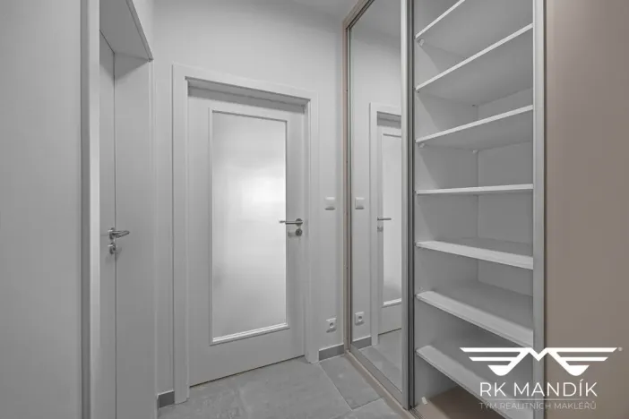 Pronájem bytu 2+kk, Praha - Vysočany, Gerstelova, 48 m2