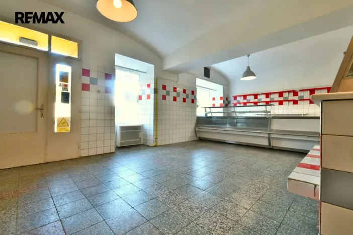 Pronájem obchodního prostoru, Třebechovice pod Orebem, Masarykovo náměstí, 126 m2