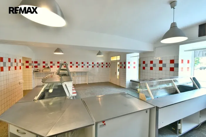 Pronájem obchodního prostoru, Třebechovice pod Orebem, Masarykovo náměstí, 126 m2