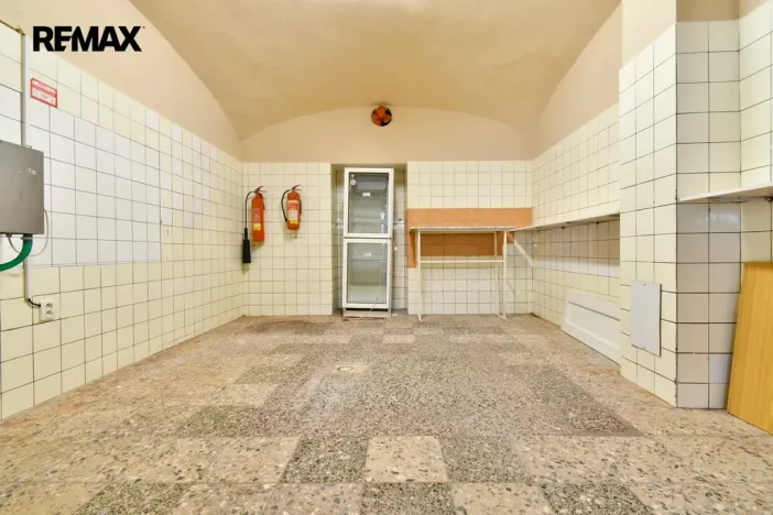 Pronájem obchodního prostoru, Třebechovice pod Orebem, Masarykovo náměstí, 126 m2