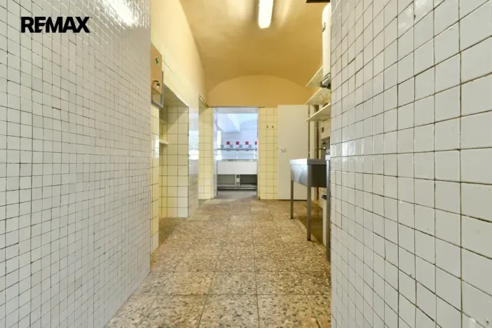 Pronájem obchodního prostoru, Třebechovice pod Orebem, Masarykovo náměstí, 126 m2