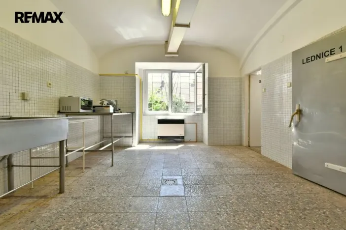 Pronájem obchodního prostoru, Třebechovice pod Orebem, Masarykovo náměstí, 126 m2
