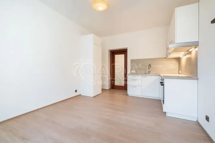 Pronájem bytu 1+kk, Praha - Strašnice, U hráze, 21 m2