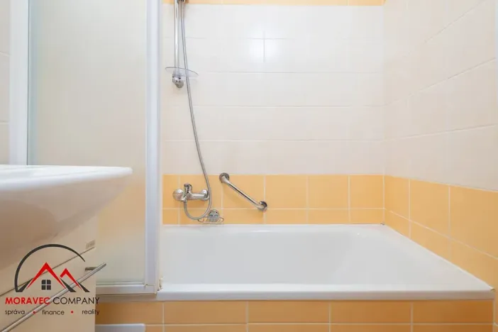 Pronájem bytu 2+1, Krnov, Tolstého, 56 m2