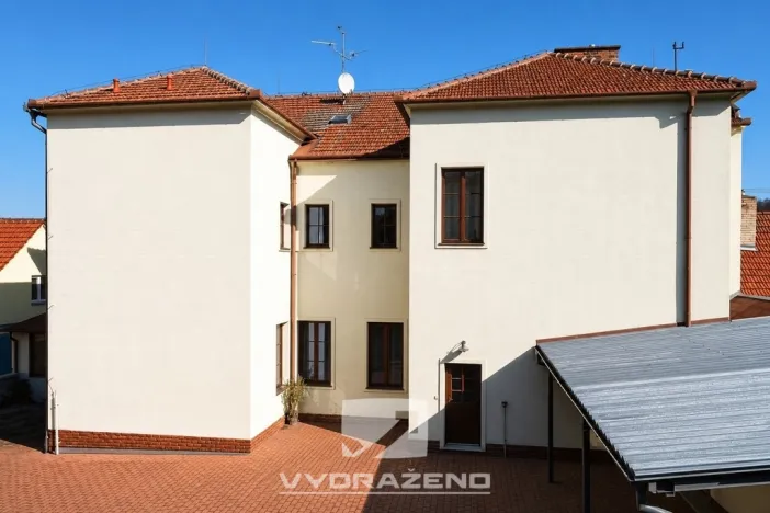 Prodej obchodního prostoru, Dolní Kounice, 400 m2