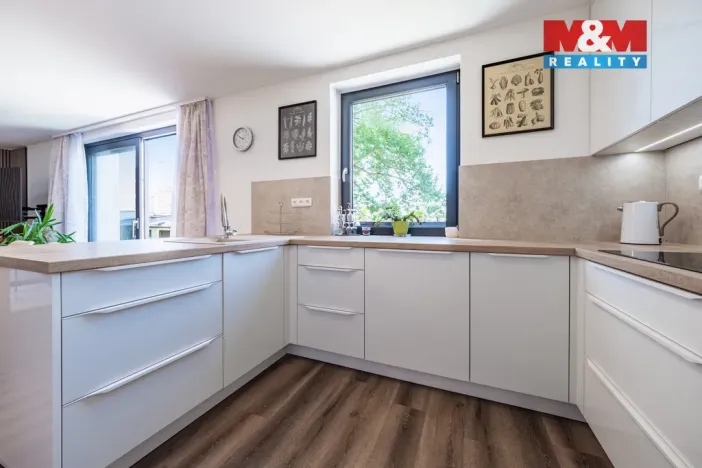 Prodej rodinného domu, Kamenice nad Lipou, Dobšova, 210 m2