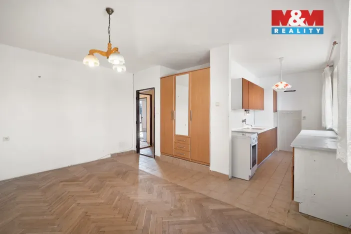 Prodej bytu 3+kk, Pardubice - Ohrazenice, Trnovská, 69 m2