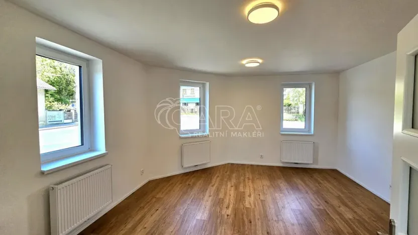 Pronájem bytu 2+1, Nižbor, Berounská, 58 m2