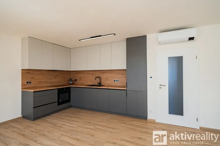 Pronájem bytu 2+kk, Ovčáry, Na Bulánce, 62 m2