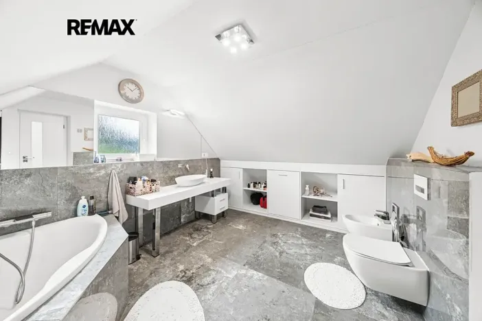 Prodej rodinného domu, Jesenice, Hledíková, 205 m2