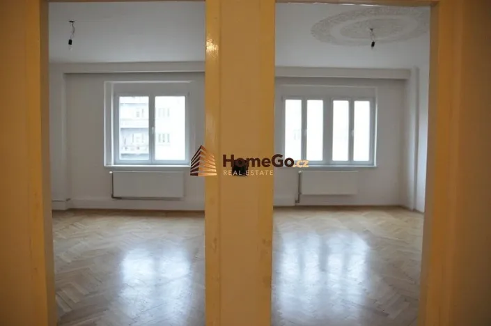 Pronájem bytu 3+1, Praha - Nusle, U gymnázia, 95 m2