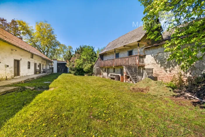 Prodej zemědělské usedlosti, Dolní Stakory, 300 m2