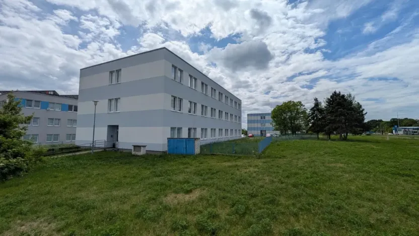 Pronájem bytu 2+kk, Most, Františka Halase, 42 m2