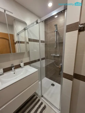 Pronájem bytu 2+kk, Králův Dvůr, Na Horizontu, 49 m2