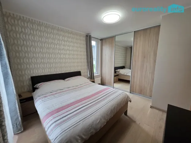 Pronájem bytu 2+kk, Králův Dvůr, Na Horizontu, 49 m2