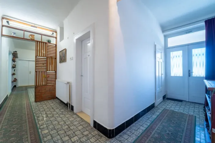 Prodej bytu 4+1, Zásmuky, Pražská, 153 m2