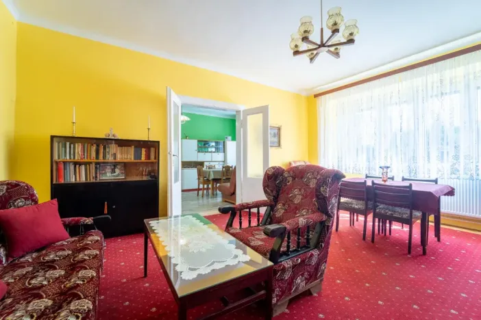 Prodej bytu 4+1, Zásmuky, Pražská, 153 m2