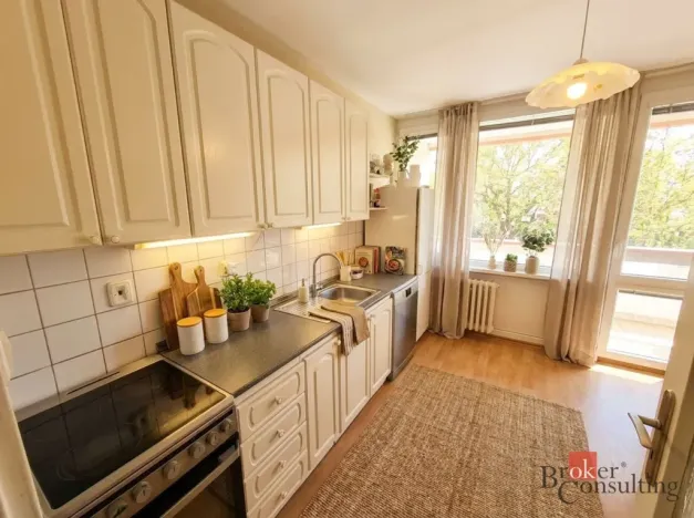 Prodej bytu 2+1, Praha - Bohnice, Hlivická, 61 m2