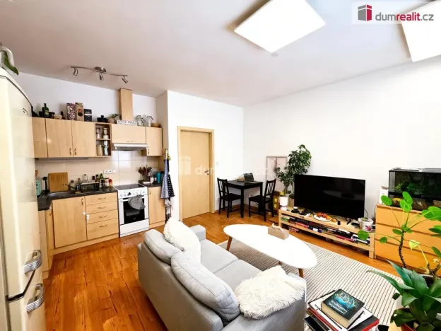 Pronájem bytu 2+kk, Praha - Hloubětín, V chaloupkách, 45 m2