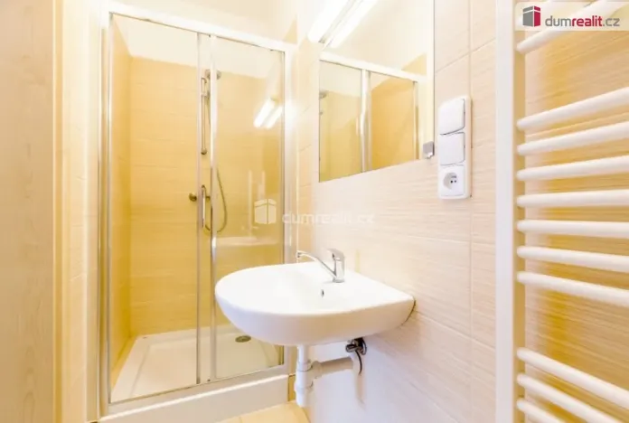 Pronájem bytu 2+kk, Praha - Hloubětín, V chaloupkách, 45 m2
