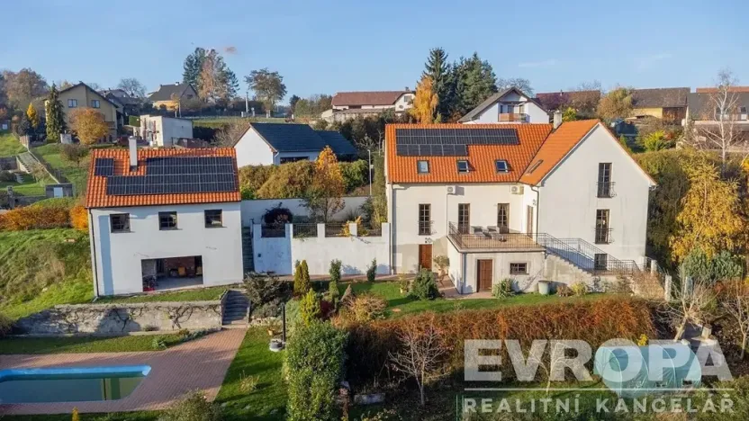 Prodej rodinného domu, Košátky, 350 m2