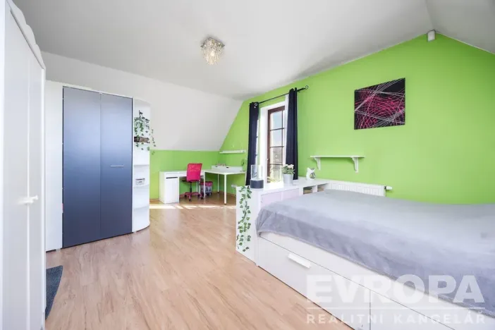 Prodej rodinného domu, Košátky, 350 m2