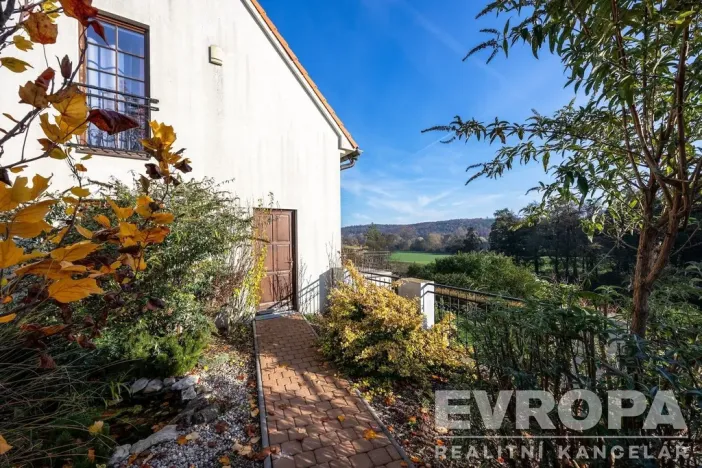 Prodej rodinného domu, Košátky, 350 m2