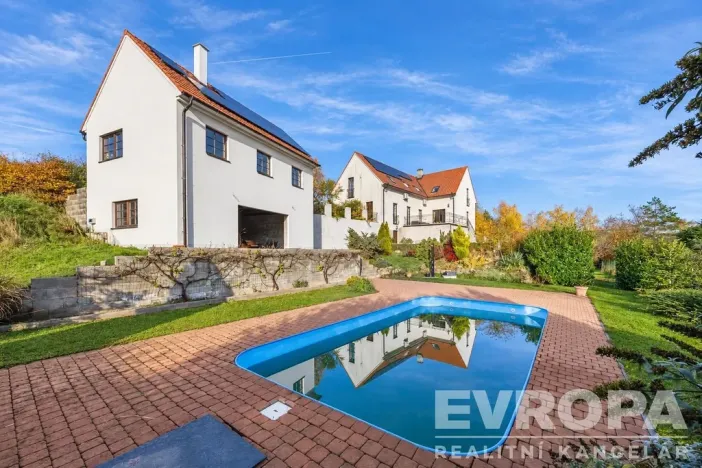 Prodej rodinného domu, Košátky, 350 m2