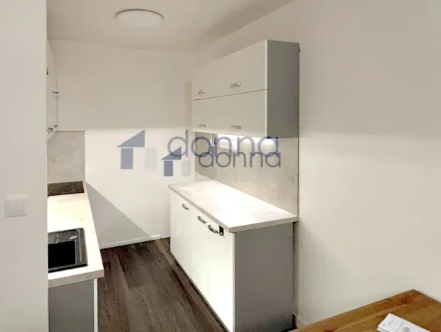 Pronájem bytu 2+kk, Praha, Borovanského, 45 m2