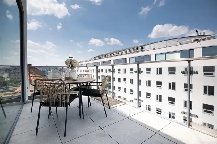 Pronájem bytu 2+kk, Praha - Karlín, Pobřežní, 30 m2