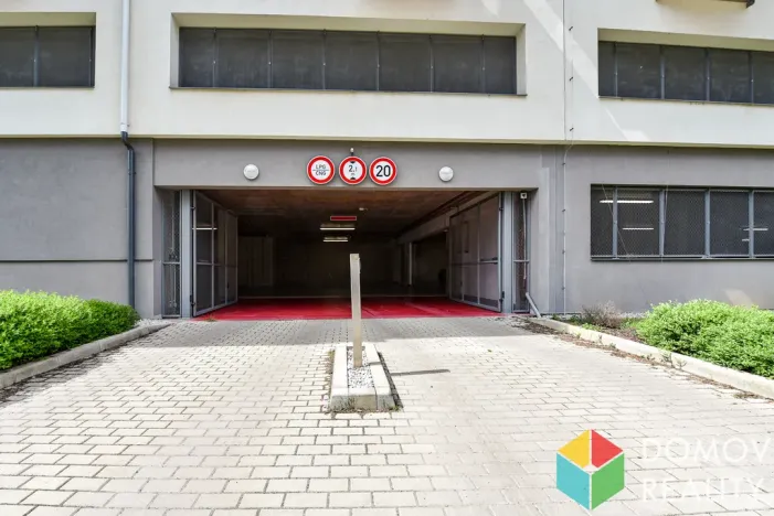 Prodej garáže, Beroun - Beroun-Město, Nepilova, 12 m2
