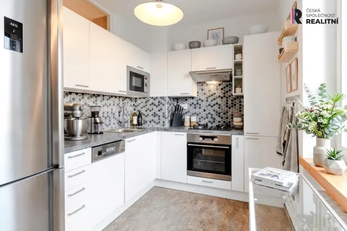 Pronájem bytu 2+1, Praha - Dejvice, Zengrova, 52 m2