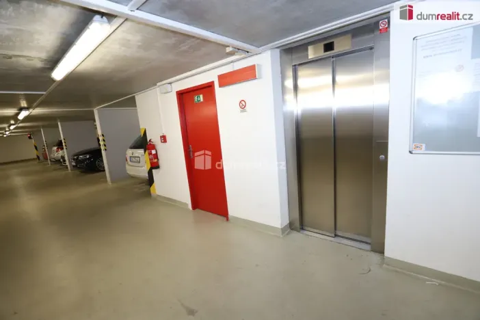 Pronájem bytu 2+kk, Praha - Žižkov, Jeseniova, 60 m2