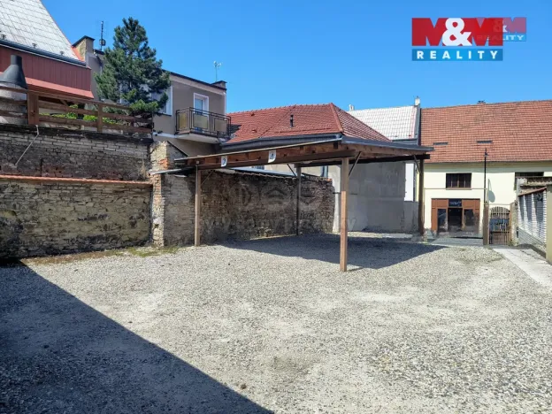 Pronájem obchodního prostoru, Slaný, Husova, 23 m2